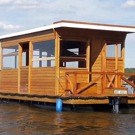 Hausboot / Floss Botel