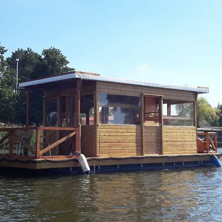 Botel Hausboot / Floss *