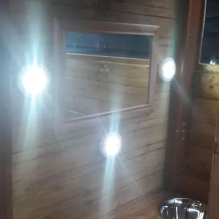 Hausboot / Floss Botel *