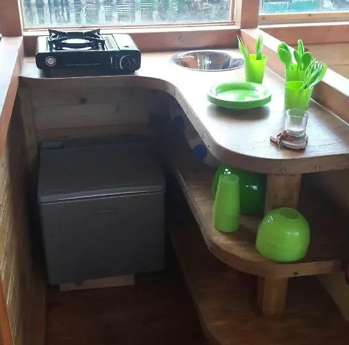 Hausboot / Floss * Canow